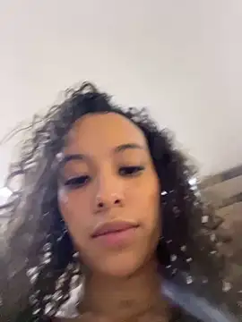 MarieLeon webcam