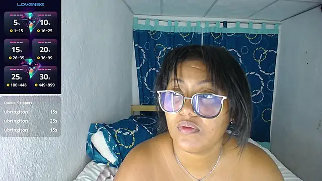 miajoseph_ webcam
