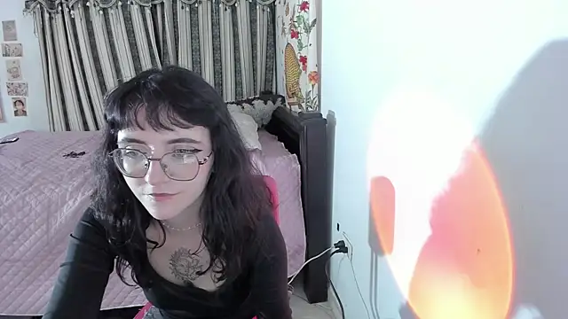 AfroditaLeclair webcam