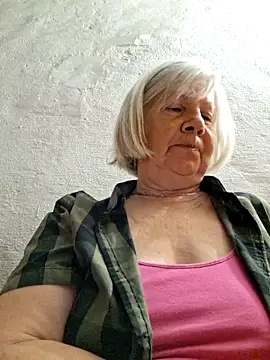 KlaudiaDarling webcam