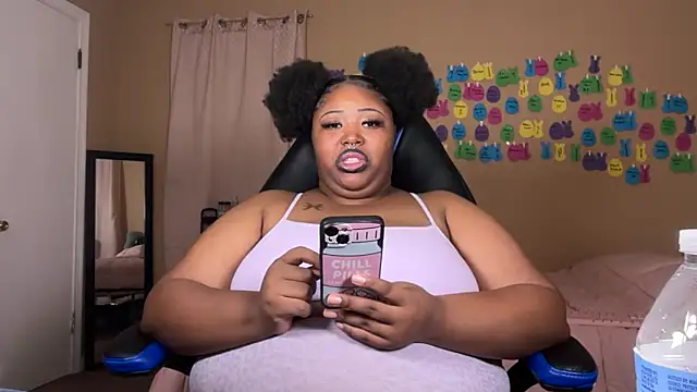 Chocolatebunnyxx96 webcam