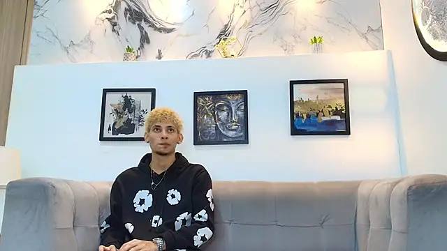 YOUNG_BOYS_HELL webcam