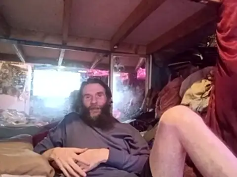 nearby_causual webcam