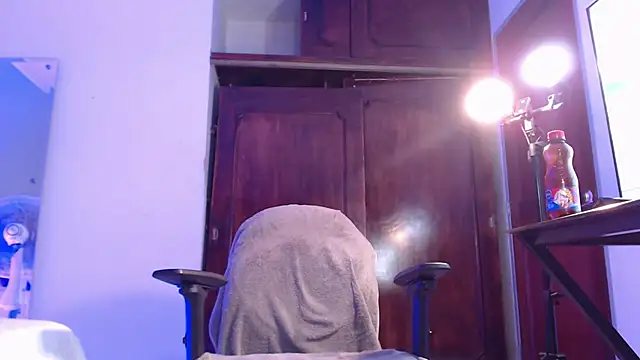 Celestte_w webcam