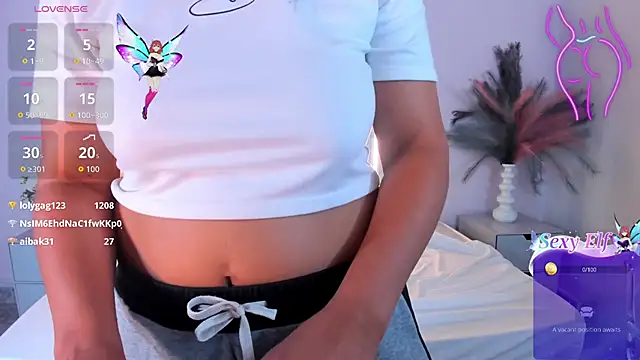 LucyWild8 webcam