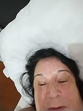 Yaya_Mineira webcam
