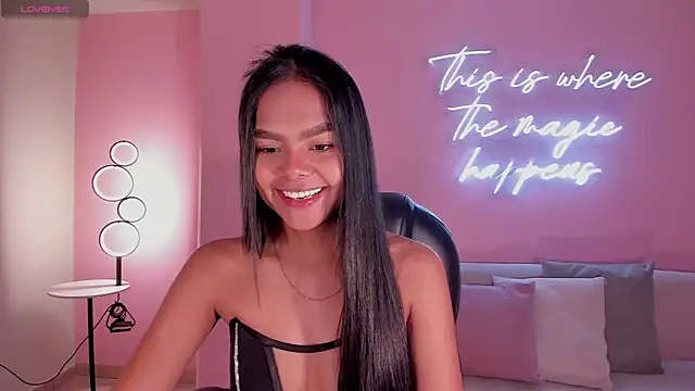 SaphiraJames webcam