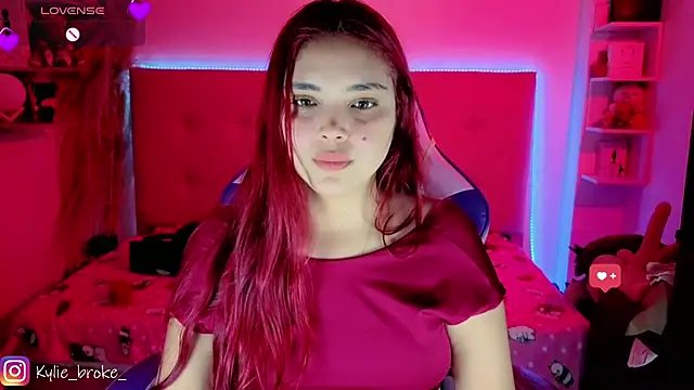 Kylie_brokee webcam