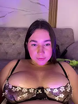 mia_khalaf webcam