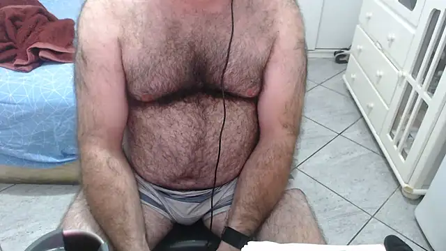 mysterbearmg (Ask my age) - CUM IN GOAL - Add Inst - Mysterbearmg