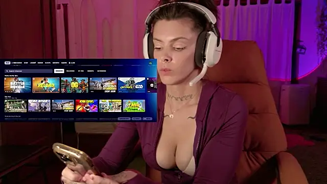 GennaJames webcam