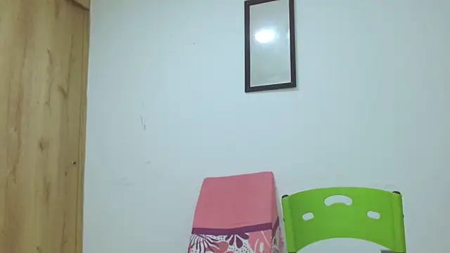 Emily_Lopera webcam