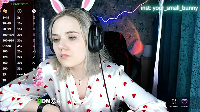 Your_small_bunny webcam