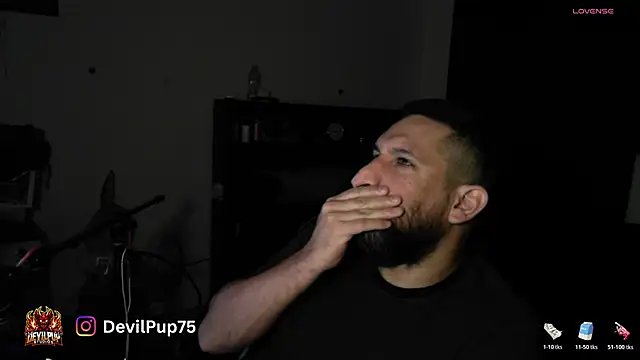 DevilPup75_ webcam