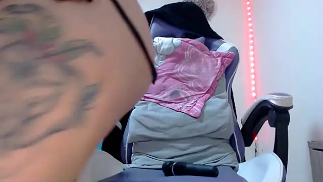 KENYEVANS webcam