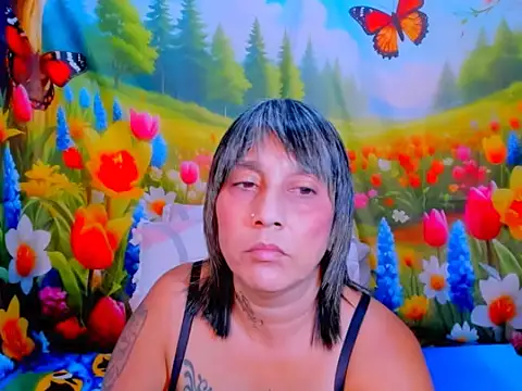 indianroxy webcam