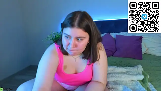 Maya_Raay webcam