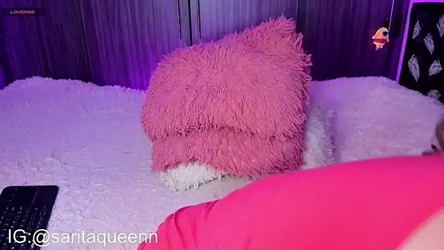 saara_queen_ webcam