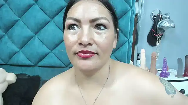 PENELOPELEWISs webcam