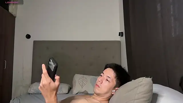 Addictiveboi webcam
