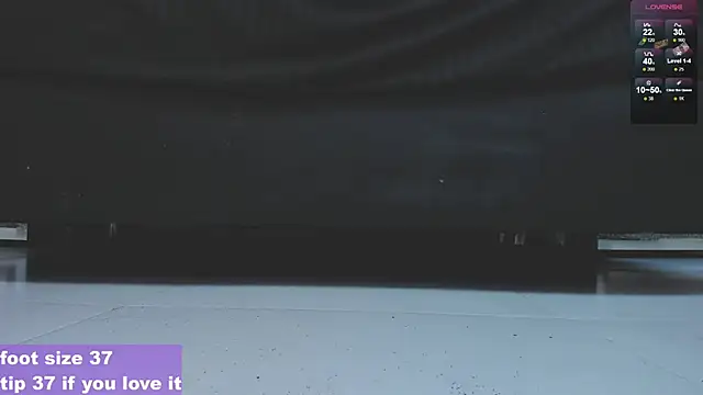 CloePerson webcam