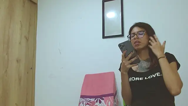 Emily_Lopera webcam