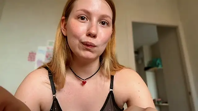 HoneyAudrey webcam