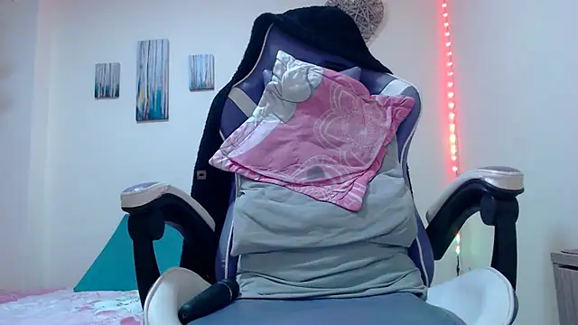 KENYEVANS webcam