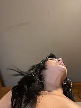 LittleMissEeve live cam