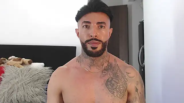 andrea_de_lucaa webcam