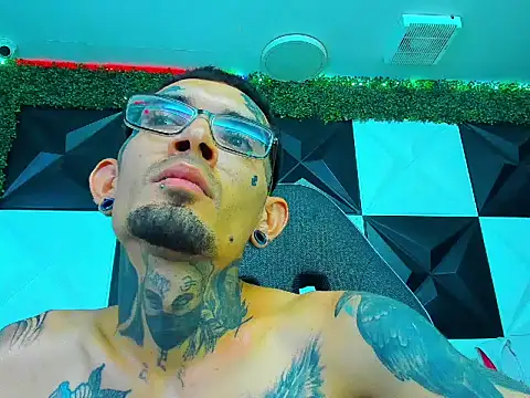 Boy_tatto77 webcam