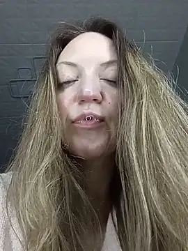 KattyLuuu webcam
