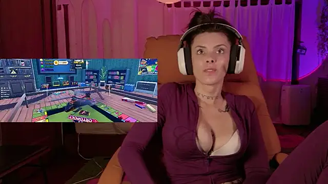GennaJames webcam