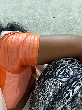 MaaliiiPonuTamil webcam
