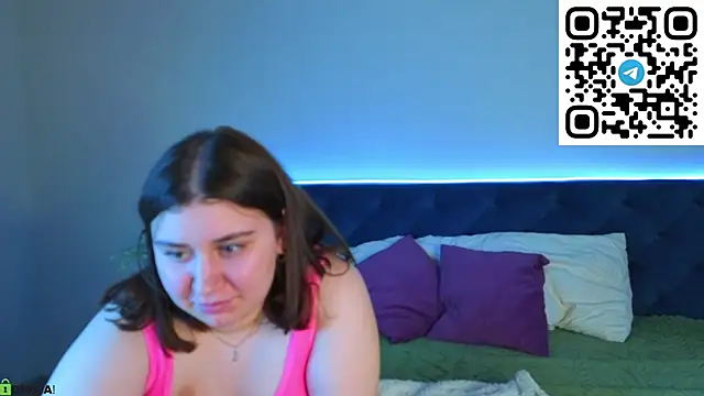 Maya_Raay webcam