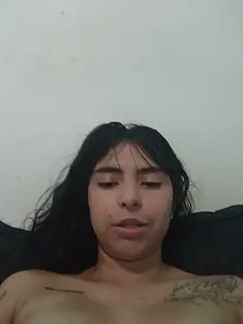 Amarantha_222 webcam