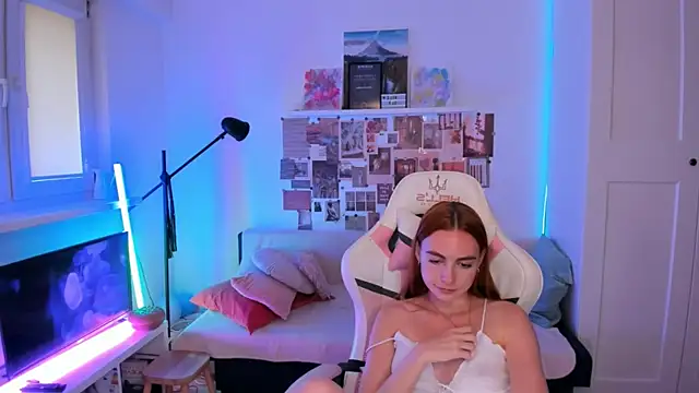 Mia_Madden webcam