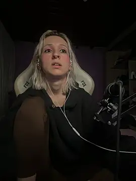 thebunnydark (F young) - play with pussy for 10minutes