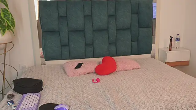 Anais_aradia webcam