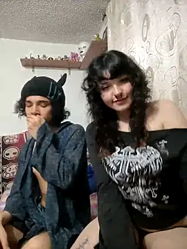 Nyx_and_Arian webcam
