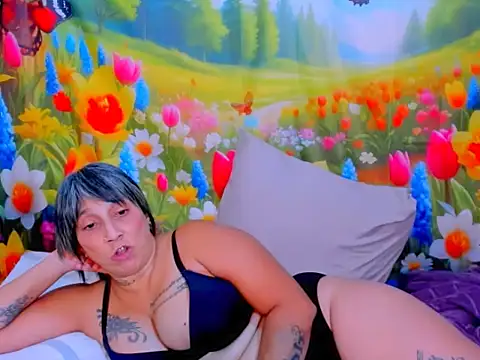 indianroxy webcam
