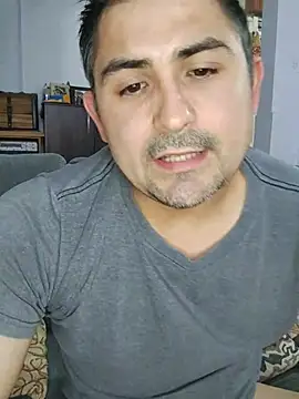 bradd_32 (M young) - CUM CLOSE UP