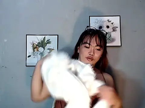 Asianblk_barbiedoll webcam