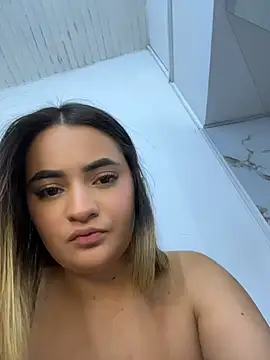 Antonella_Julieta webcam