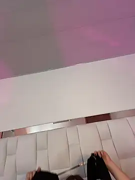 aliciawhite_nt - AliciaWhite_nt's free webcam - UK Sex Cams