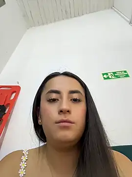 Antonella_Julieta webcam