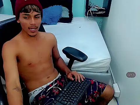 Angel_foxc13 webcam