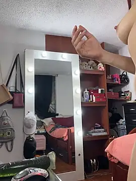 MariamGray1 webcam