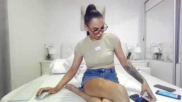 alisonya1 - Alisonya1's free webcam - UK Sex Cams