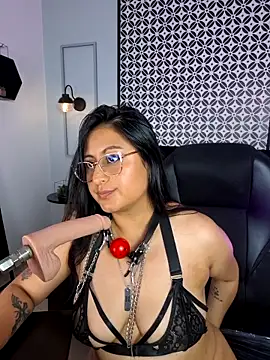 Amber_gold_ webcam
